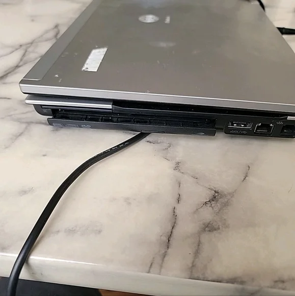HP EliteBook 8440p Powers On Memory And Hard Drive Wiped